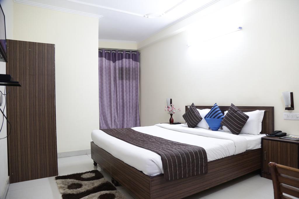 Hotel Airport Land New Delhi Eksteriør billede